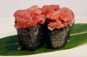 201.SPICY TUNA GUNKAN 2PZ