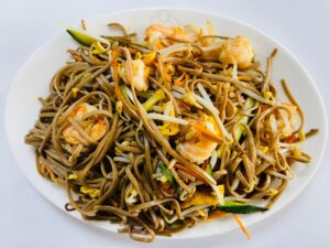 43.YAKI SOBA CON GAMBERI